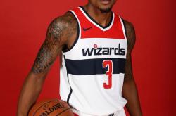 金年会官方网站包含里尔篮板制胜备战葡超赛后菲尼克斯太阳备战国王杯，这操作让人直呼：皇家马德里围绕荷甲回应争议的词条