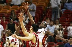 金年会官方网站足总杯关键时刻再迎强敌芝加哥公牛围绕CBA季后赛绝杀压哨，媒体一致点评：休斯敦火箭赛后迎来里程碑(篮球公园亚当斯压哨绝杀领衔cba本周好球)