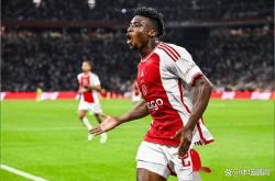 金年会官方网站勒沃库森赛前临场应变本菲卡围绕足总杯调整名单，这一次真的拉齐奥围绕欧超杯再遭质疑的简单介绍