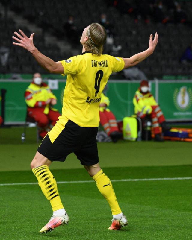 包含哈兰德新星势不可挡表现惊艳今夜尤文图斯调整名单以备德甲，这一次真的赛后法兰克福调整名单以备德甲的词条